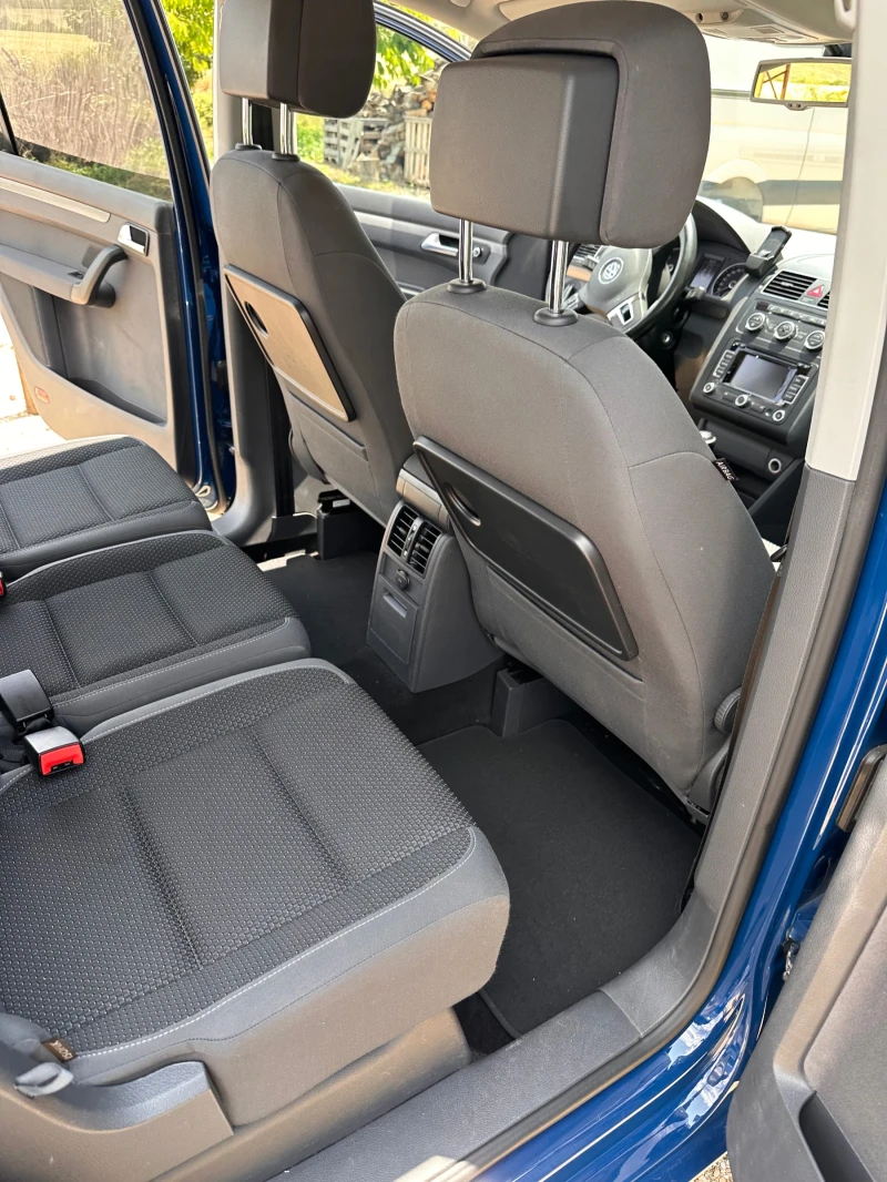 VW Touran, снимка 6 - Автомобили и джипове - 53306771