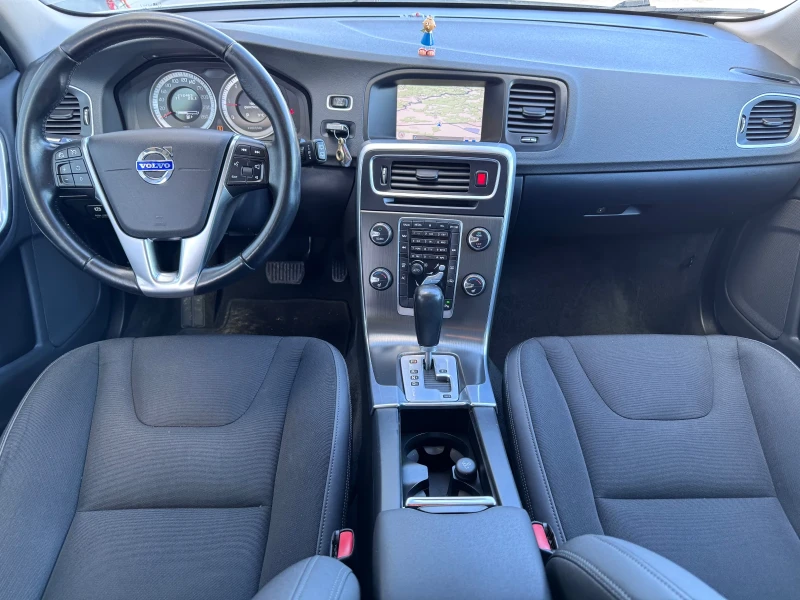 Volvo V60 AVTOMAT EVRO 5 B, снимка 9 - Автомобили и джипове - 53497873
