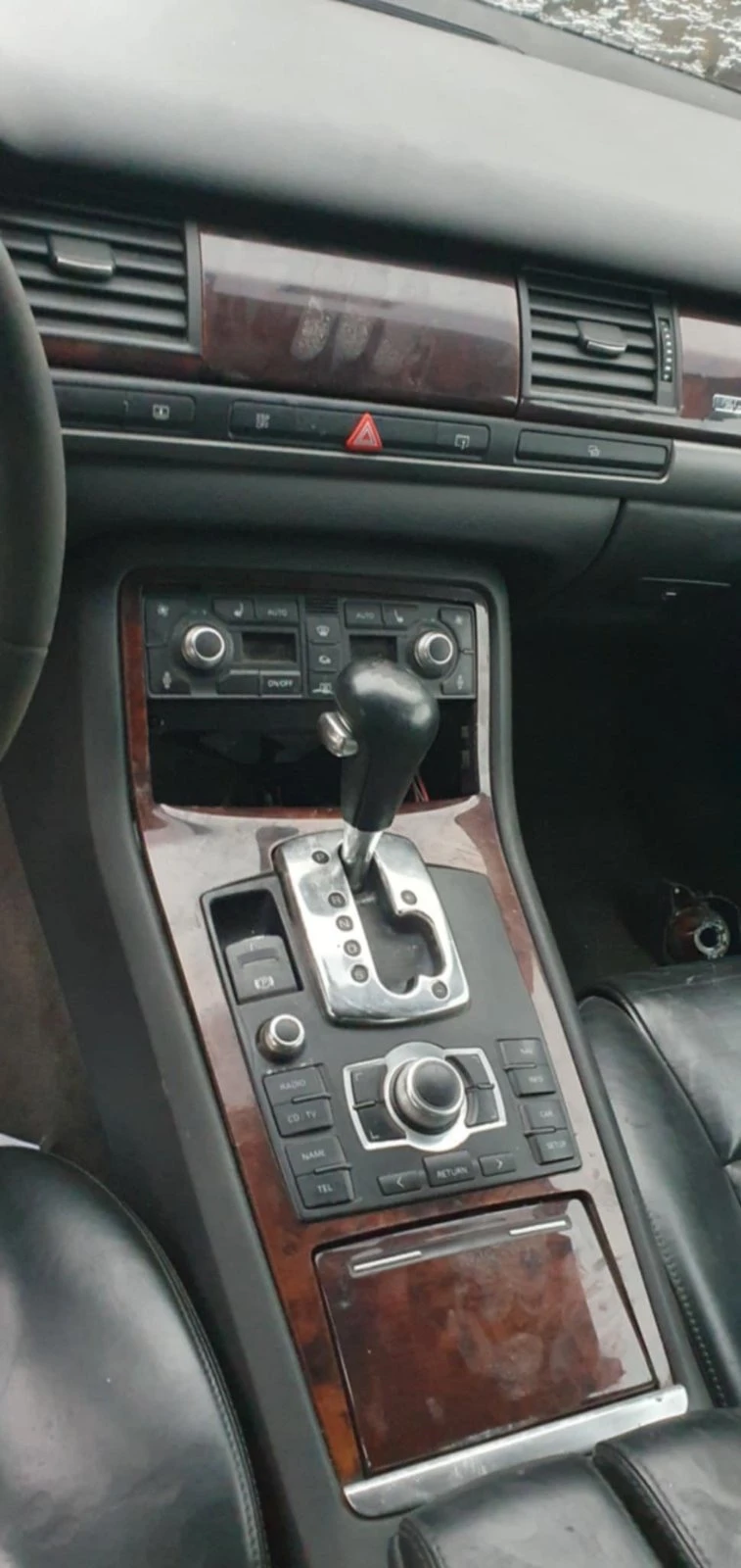 Audi A8 3.0TDI-233КОНЯ= ЧЕРЕН САЛОН ТОП САМО НА ЧАСТИ, снимка 12 - Автомобили и джипове - 49368547