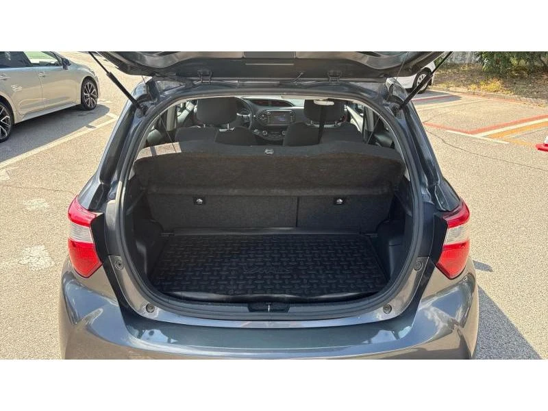 Toyota Yaris 1.5HSD ACTIVE, снимка 10 - Автомобили и джипове - 55842191