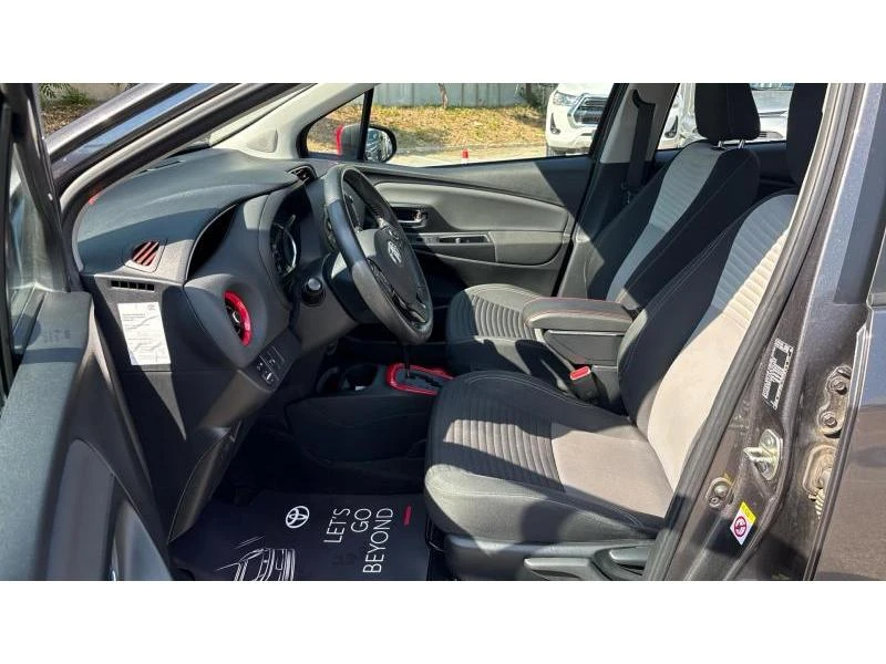Toyota Yaris 1.5HSD ACTIVE, снимка 12 - Автомобили и джипове - 55842191