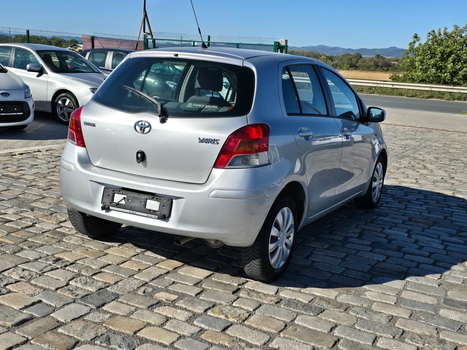 Toyota Yaris 1.33VVTi 101кс 6 скорости 82000 км. - изображение 7