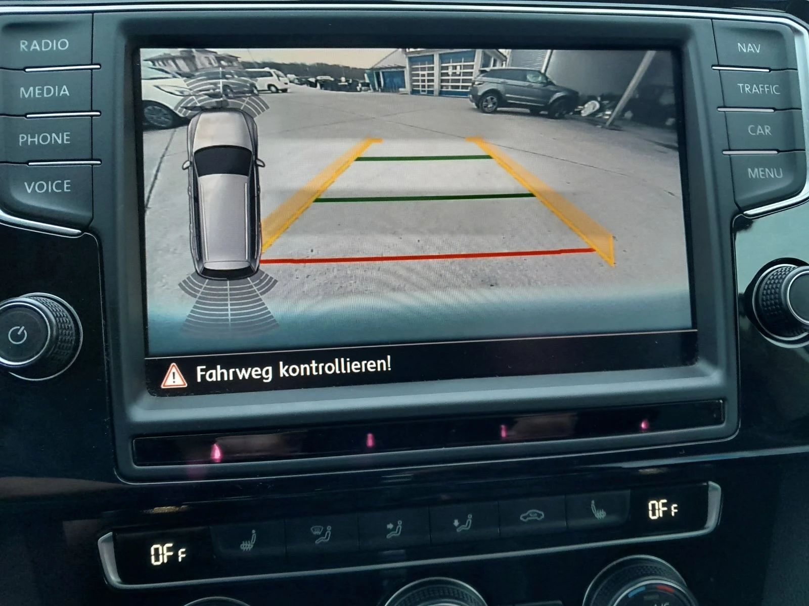 VW Passat 2.0TDI/HIGHLINE/AUTOMATIC/  | Mobile.bg   12