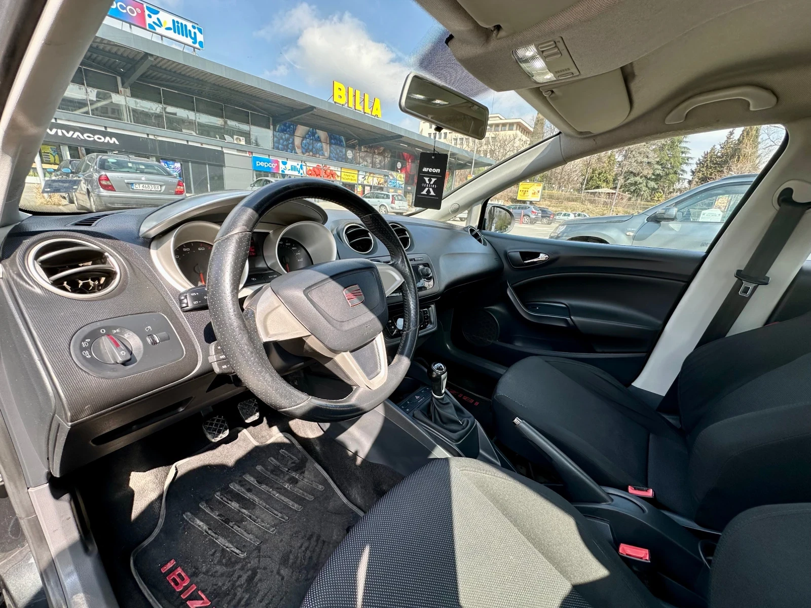 Seat Ibiza 1.6 6J - изображение 6