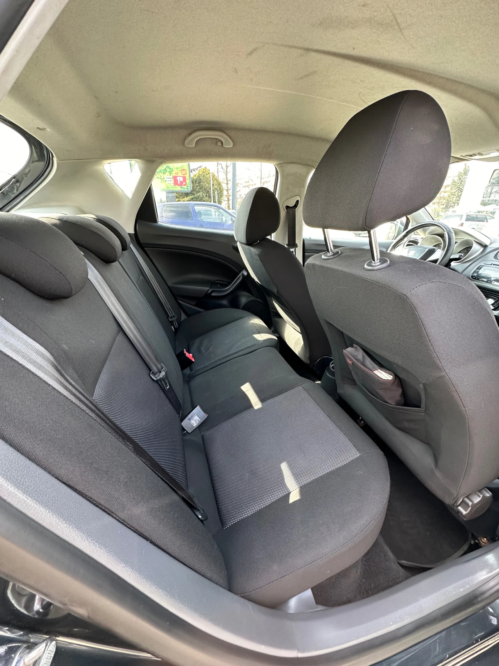 Seat Ibiza 1.6 6J - изображение 7