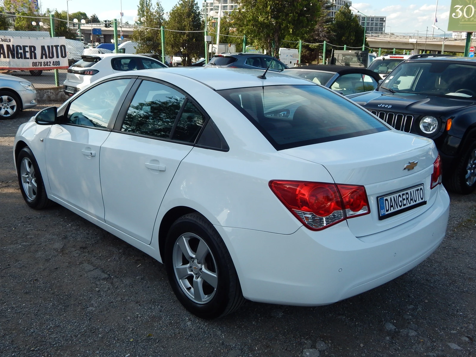 Chevrolet Cruze 1.6i* ГАЗОВ ИНЖЕКЦИОН*  - изображение 6