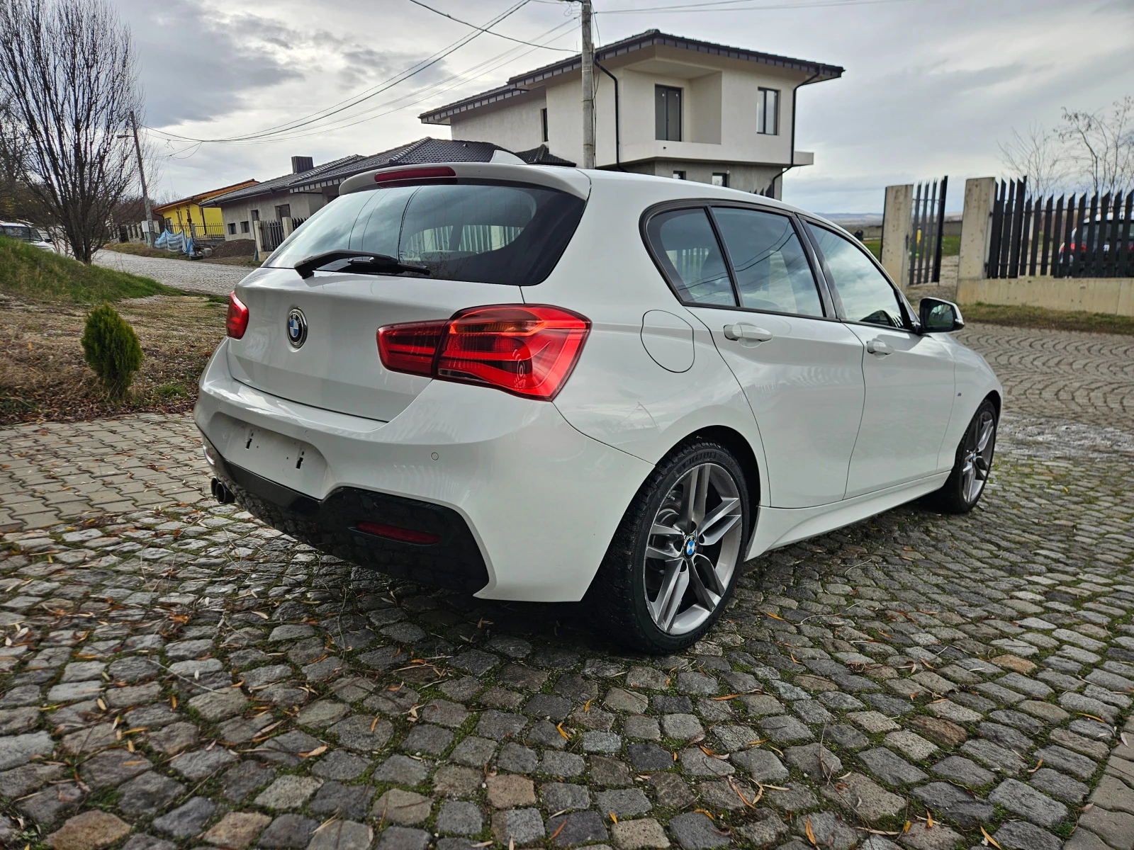 BMW 120 M -PAKET DISTTRONIC - изображение 3