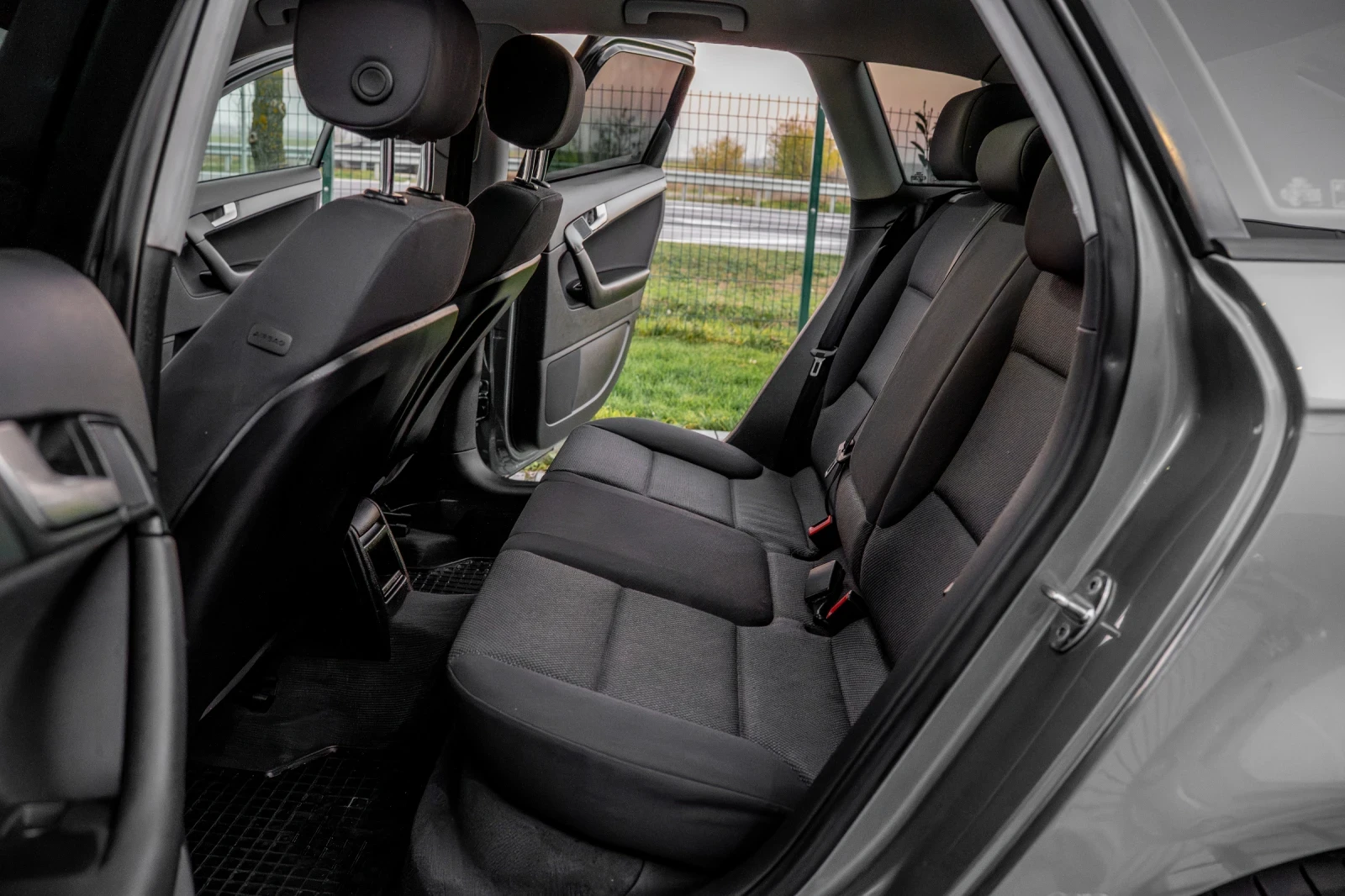 Audi A3 1.8TFSI | Mobile.bg � ����������� 12