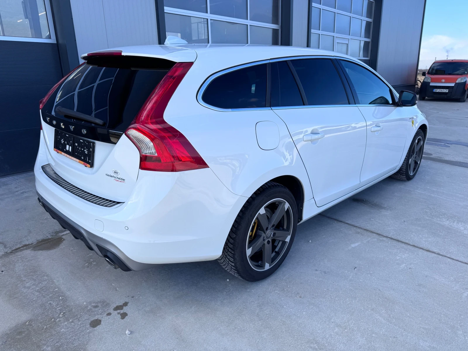 Volvo V60 AVTOMAT EVRO 5 B - изображение 6