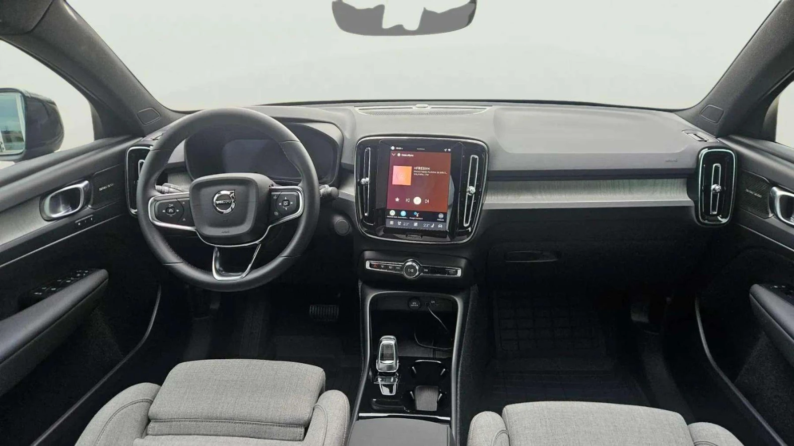 Volvo C40 Twin Motor - изображение 8