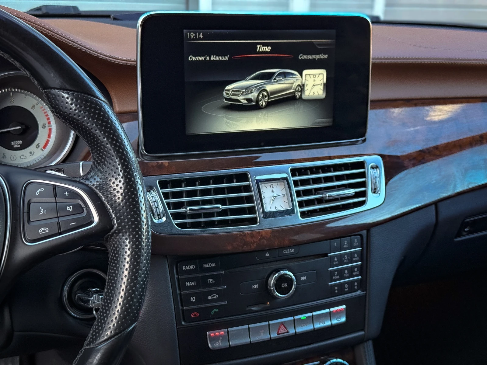 Mercedes-Benz CLS 220 D* FACELIFT* DISTRONIC* LINEASSIST* FULL* ЛИЗИНГ, снимка 10 - Автомобили и джипове - 54453885