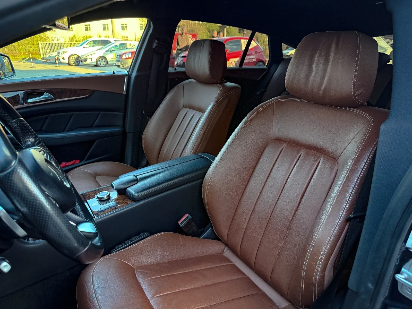 Mercedes-Benz CLS 220 D* FACELIFT* DISTRONIC* LINEASSIST* FULL* ЛИЗИНГ, снимка 12 - Автомобили и джипове - 54453885