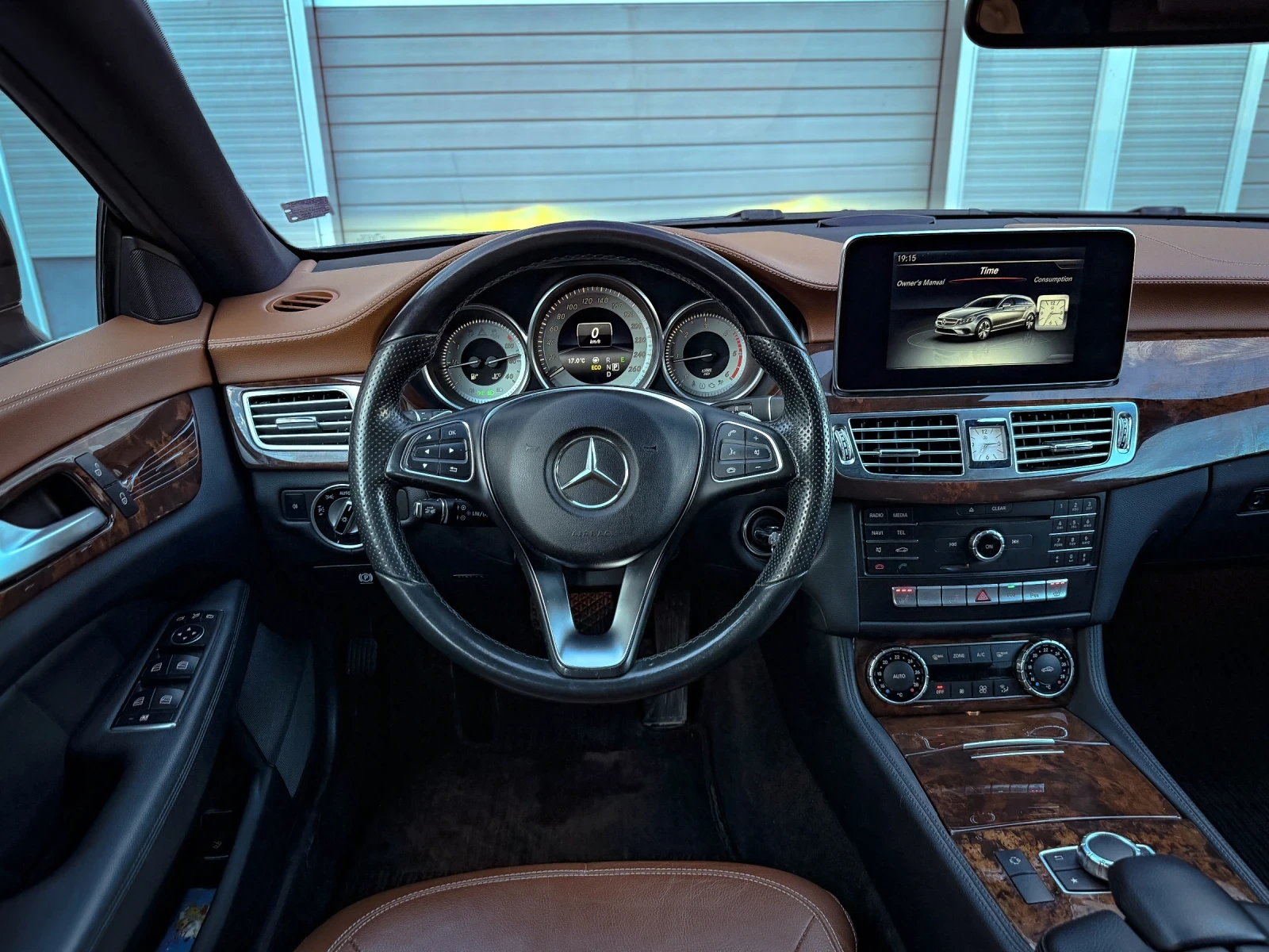 Mercedes-Benz CLS 220 D* FACELIFT* DISTRONIC* LINEASSIST* FULL* ЛИЗИНГ, снимка 8 - Автомобили и джипове - 54453885