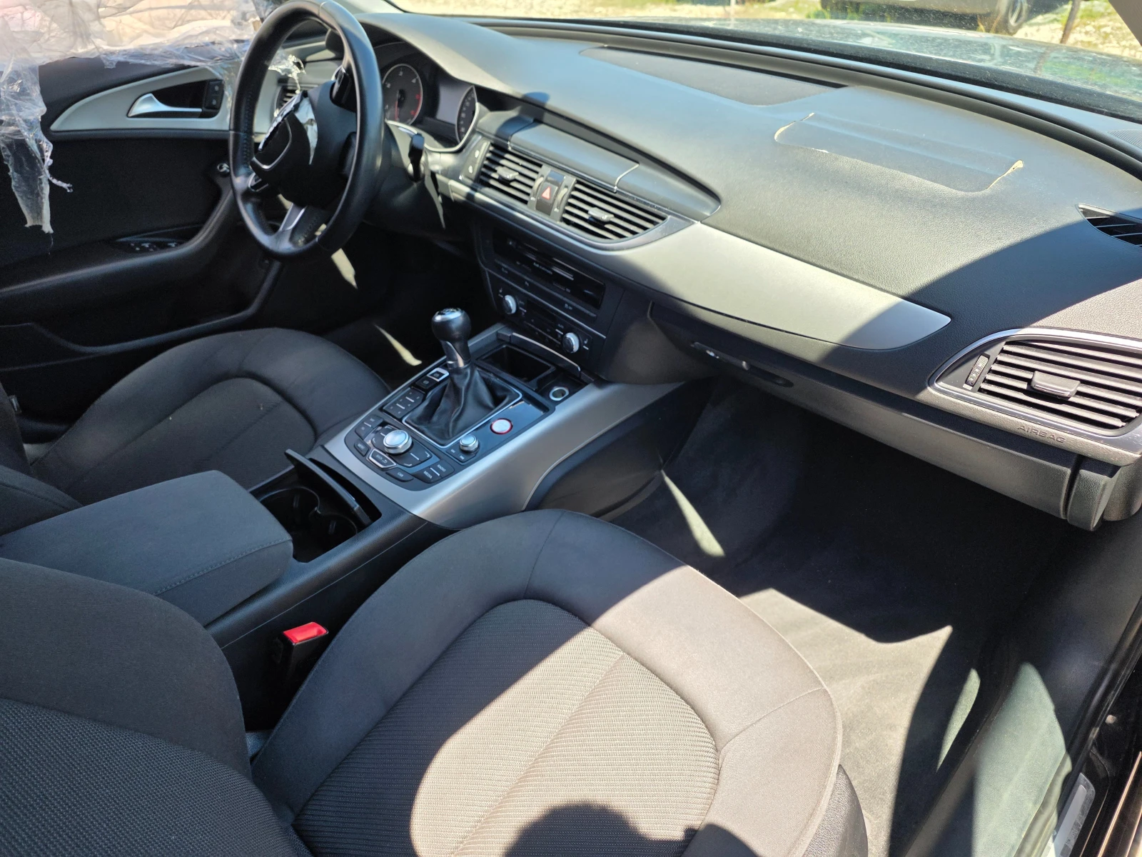 Audi A6 2.0TDI, снимка 6 - Автомобили и джипове - 54619771