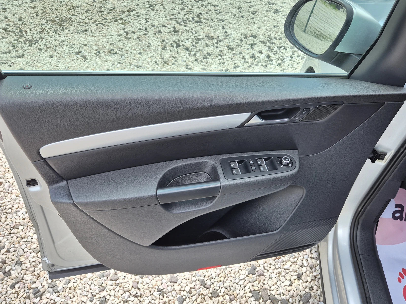 VW Sharan * КОЖА* LED* ПАНОРАМА* FULL* , снимка 16 - Автомобили и джипове - 54675318