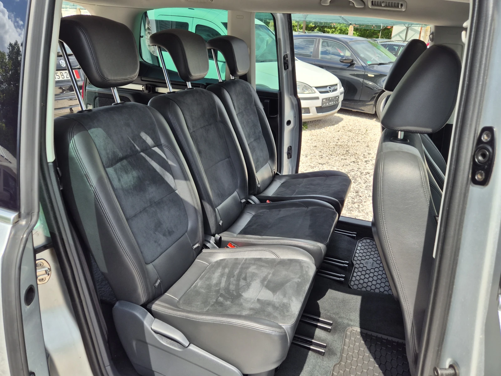 VW Sharan * КОЖА* LED* ПАНОРАМА* FULL* , снимка 12 - Автомобили и джипове - 54675318