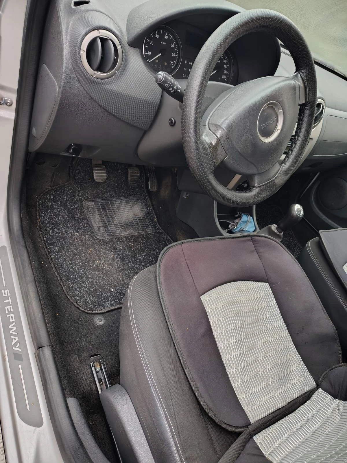 Dacia Sandero, снимка 5 - Автомобили и джипове - 54990178