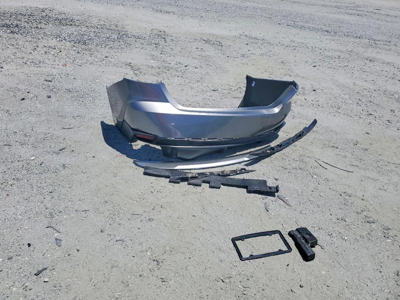 Toyota Camry SE 2WD Hybryd | Mobile.bg � ����������� 12