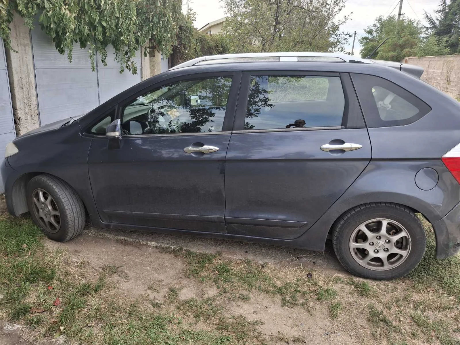Honda Fr-v, снимка 12 - Автомобили и джипове - 56225472