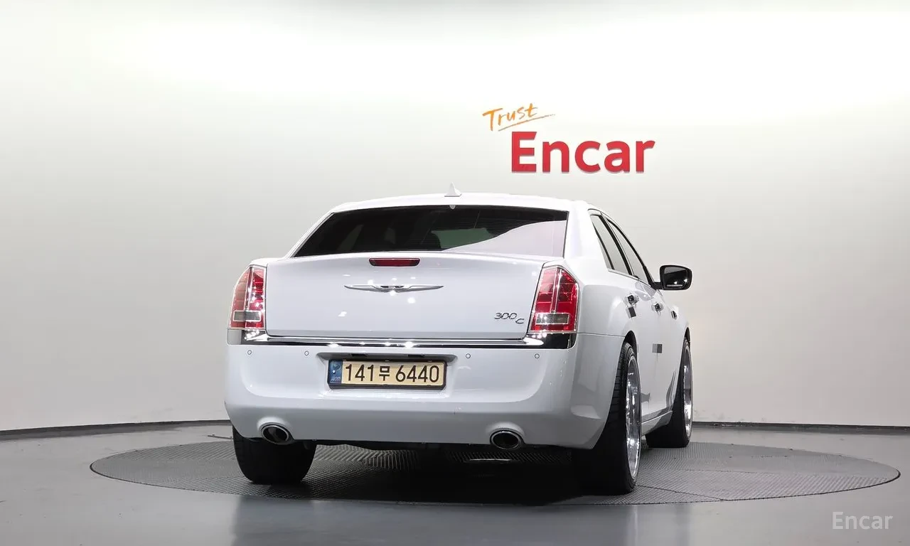 Chrysler 300c 3.0 CRD Дизел!, снимка 4 - Автомобили и джипове - 56386779