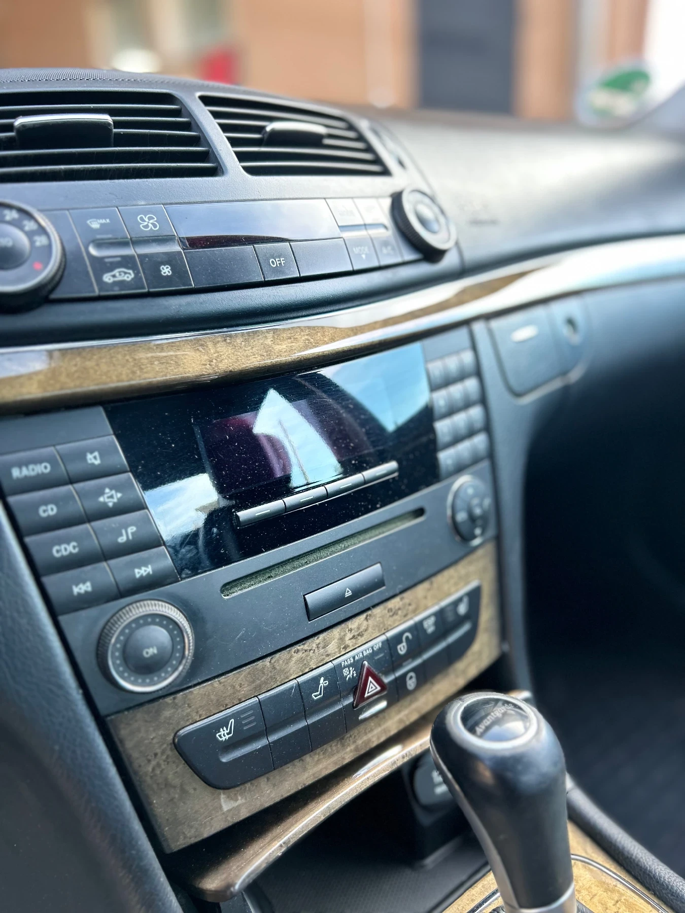 Mercedes-Benz E 220, снимка 9 - Автомобили и джипове - 56415239