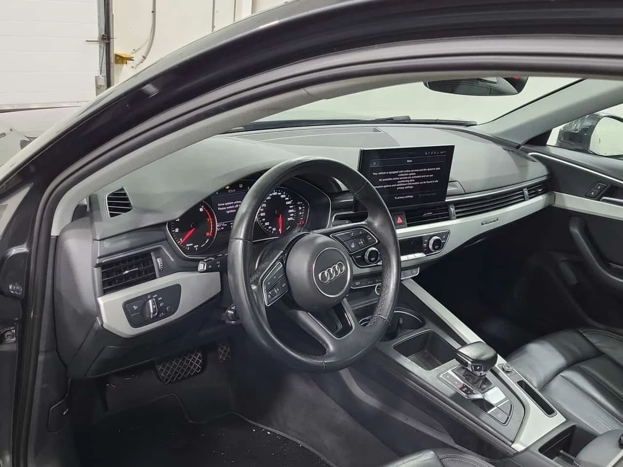 Audi A4 * 45 Tfsi Quattro Komfort * CARFAX *  | Mobile.bg � ����������� 10