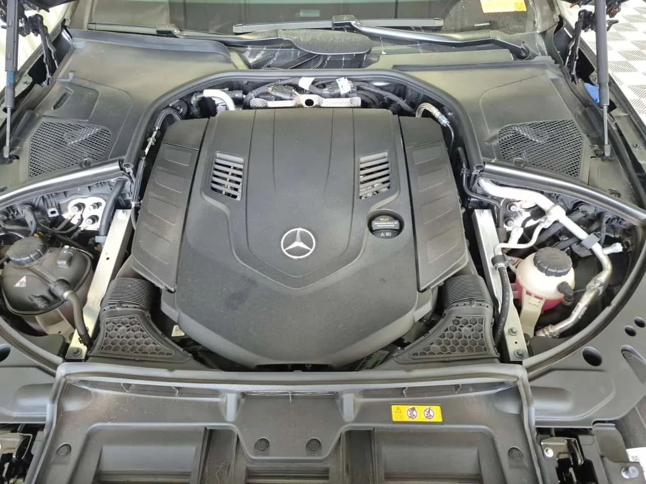 Mercedes-Benz S 580, снимка 16 - Автомобили и джипове - 56731900