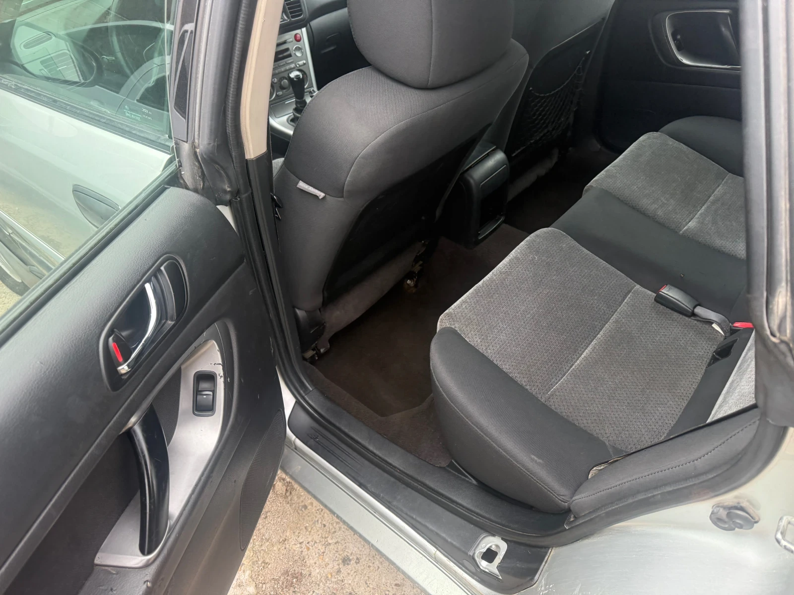 Subaru Outback, снимка 7 - Автомобили и джипове - 56741111