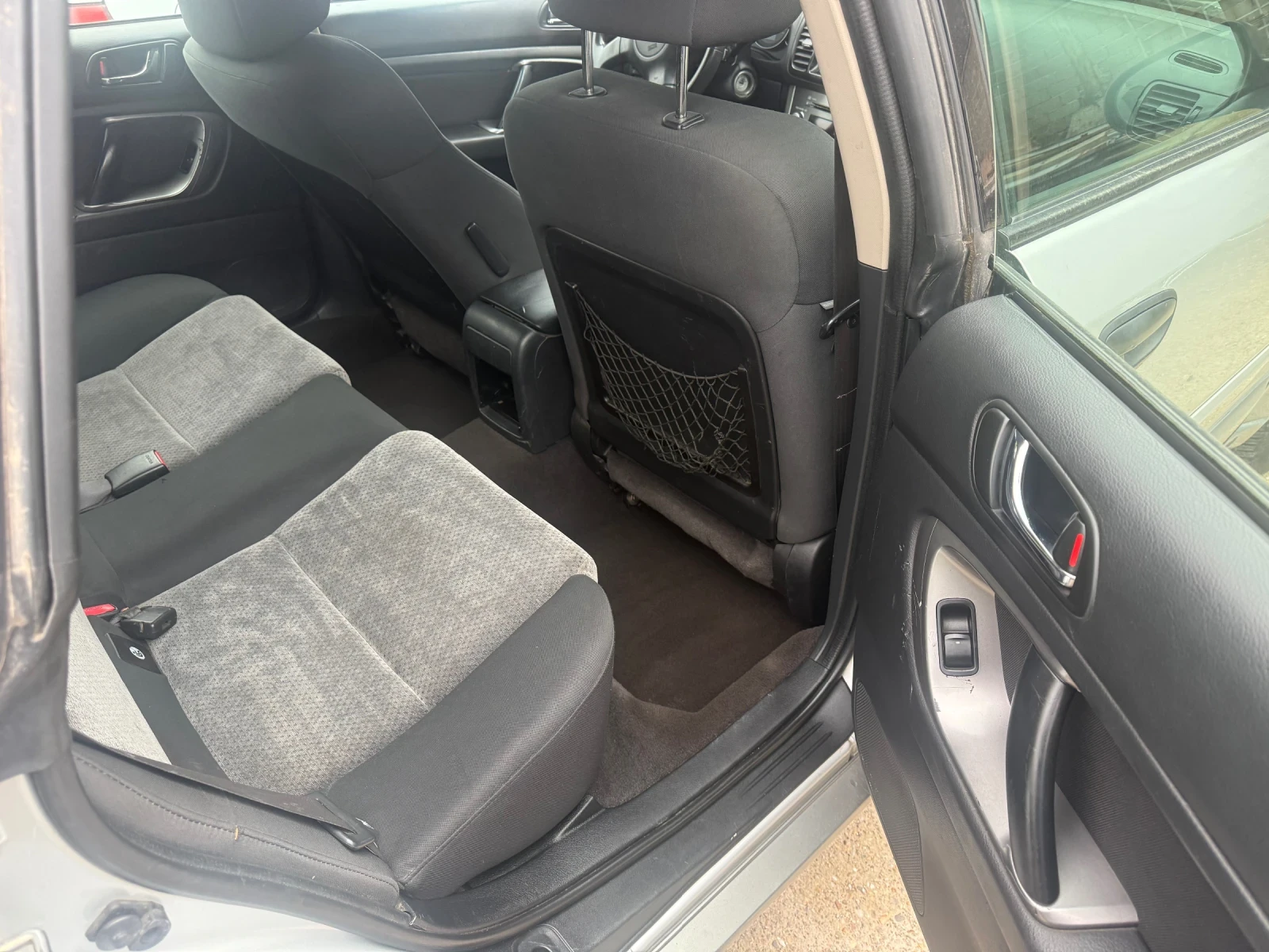 Subaru Outback, снимка 4 - Автомобили и джипове - 56741111