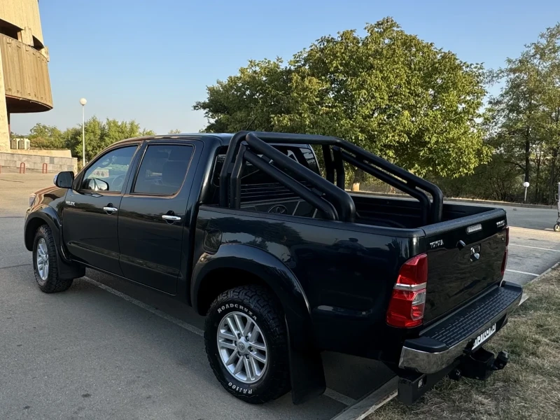 Toyota Hilux Truck 3.0, снимка 6 - Автомобили и джипове - 47130018