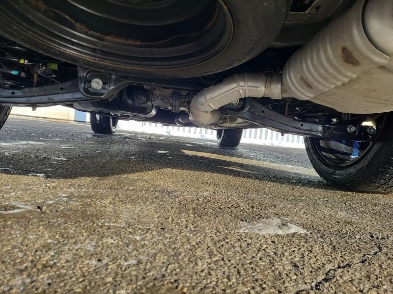 Kia Sorento 2.5L 4cyl AWD, снимка 8 - Автомобили и джипове - 53597257