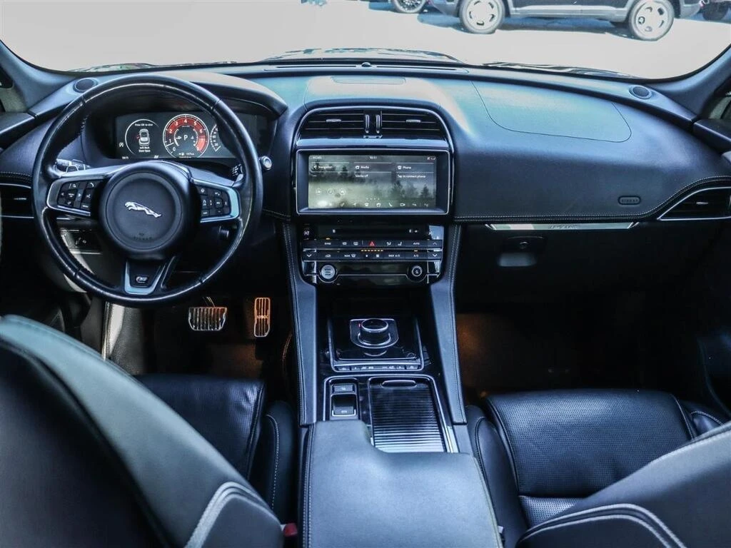 Jaguar F-PACE * AWD | SUPERCHARGED | PANO ROOF | MERIDIAN | NAV  | Mobile.bg � ����������� 14