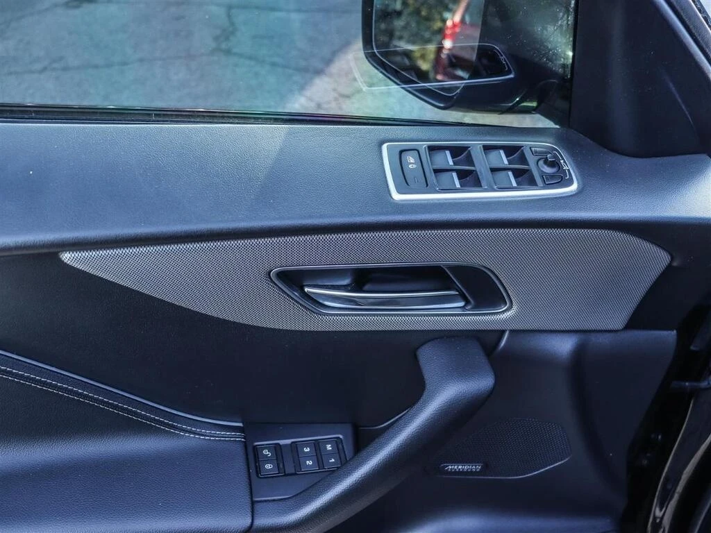 Jaguar F-PACE * AWD | SUPERCHARGED | PANO ROOF | MERIDIAN | NAV  | Mobile.bg � ����������� 8