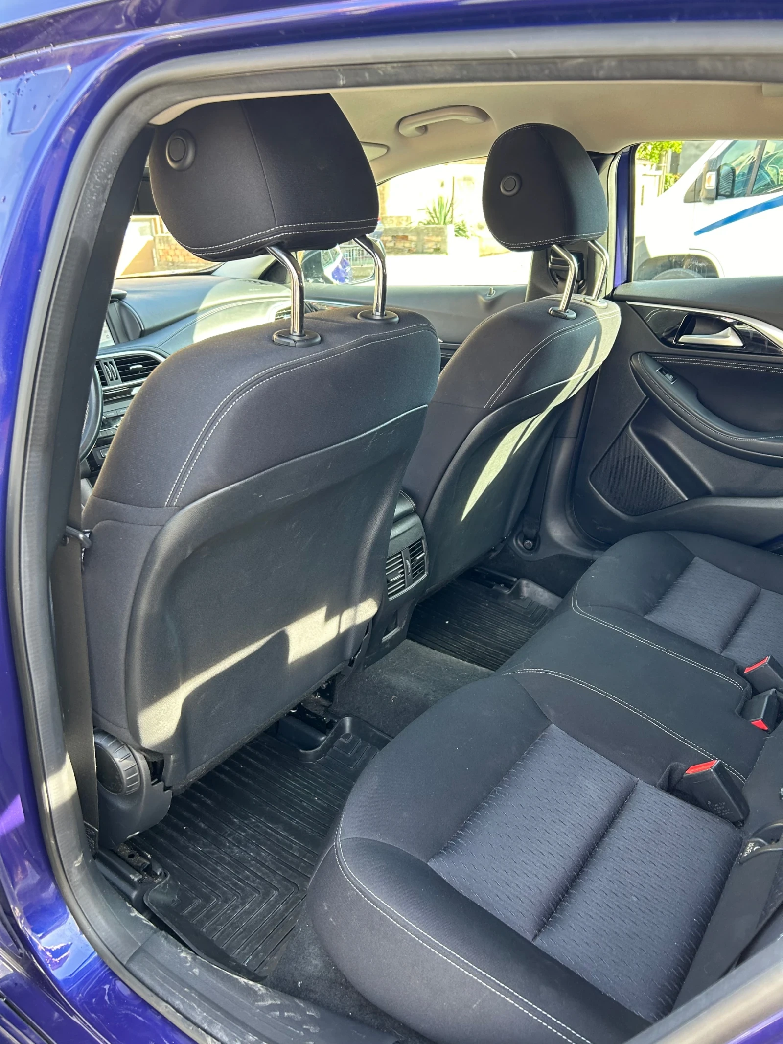 Infiniti Q30 | Mobile.bg � ����������� 11