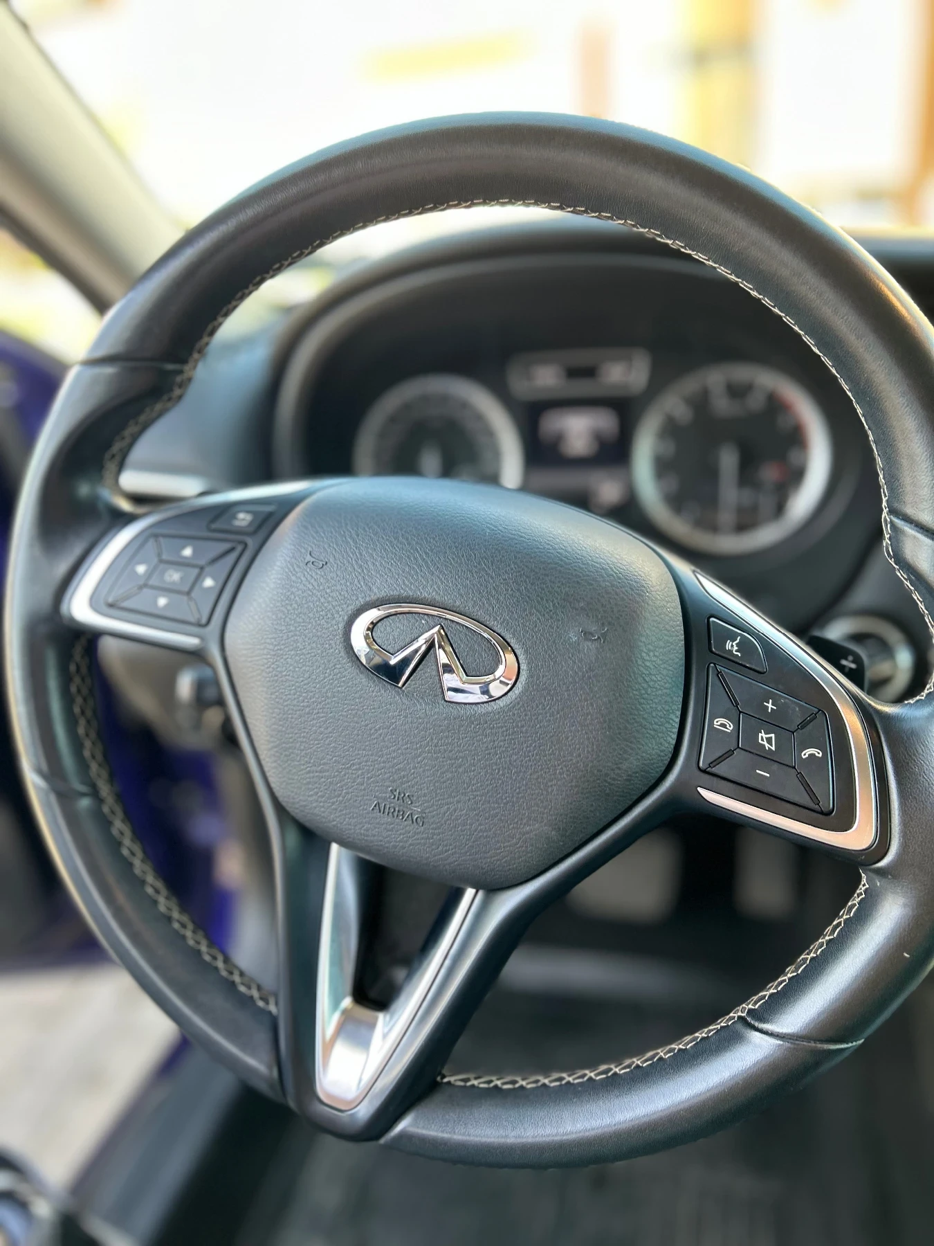 Infiniti Q30  - изображение 9