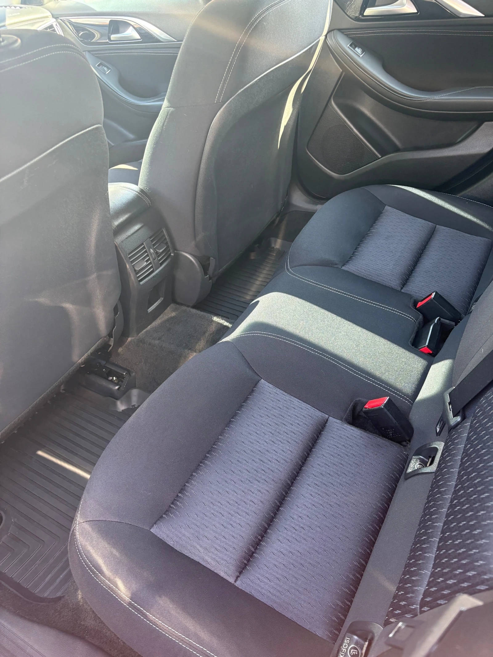 Infiniti Q30 | Mobile.bg � ����������� 11