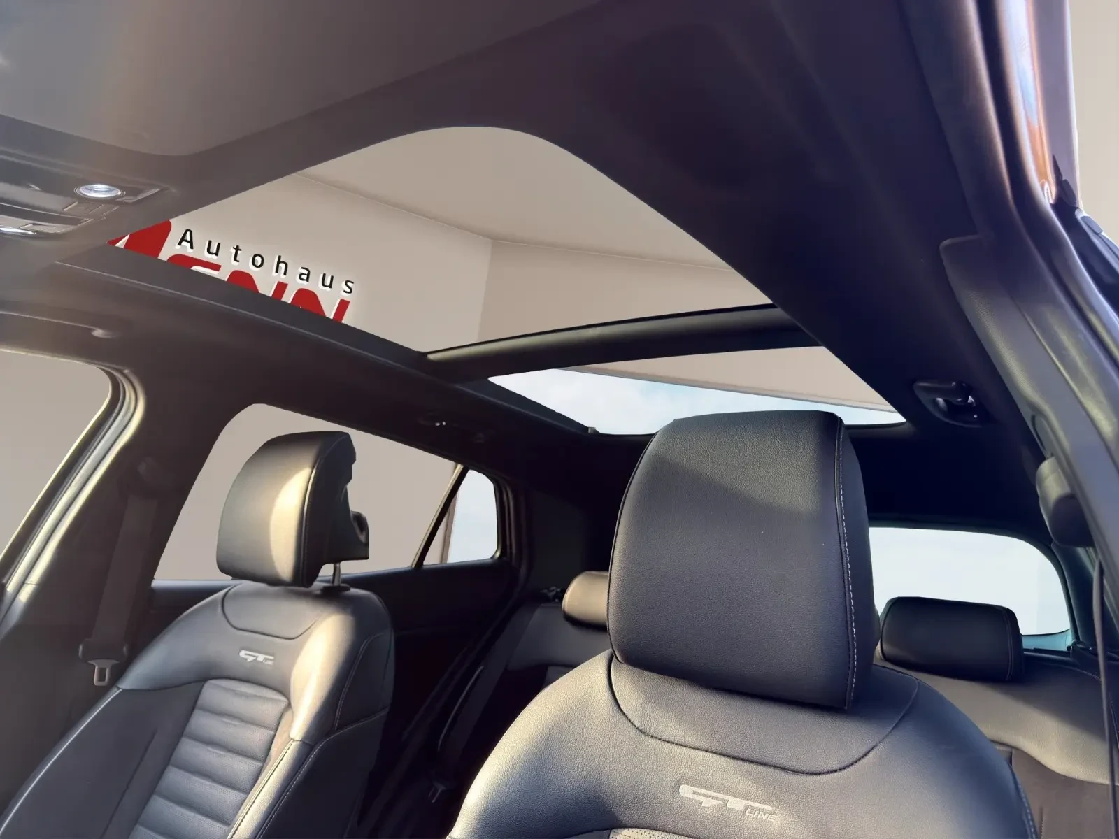 Kia Sportage 1.6T DCT AWD GT-Line Drive Pano AHK SHZ, снимка 9 - Автомобили и джипове - 53733736