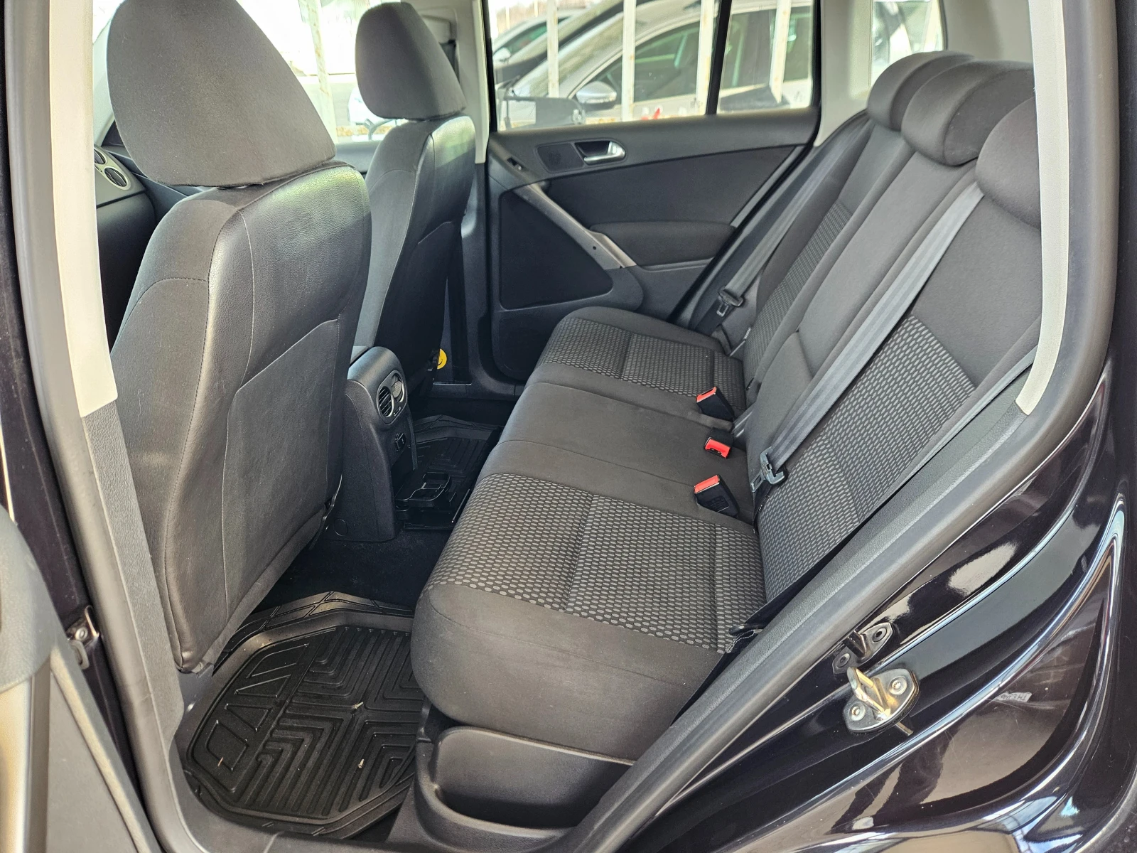 VW Tiguan Бензин газ 4?4, снимка 14 - Автомобили и джипове - 53787206