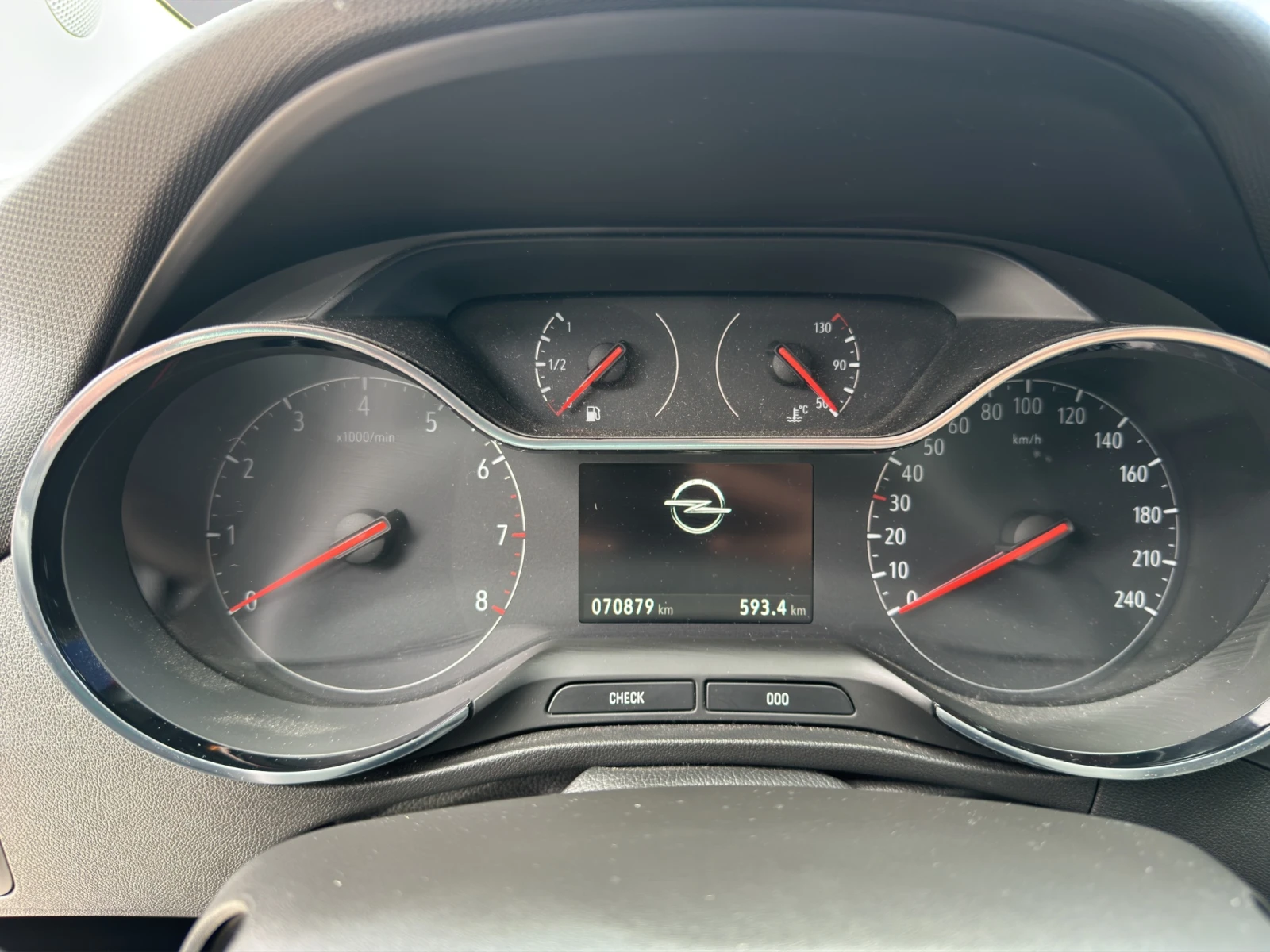 Opel Crossland X Innovation ENG-3 CYL 1.2L ALUM TURBO EB2, снимка 13 - Автомобили и джипове - 54213950