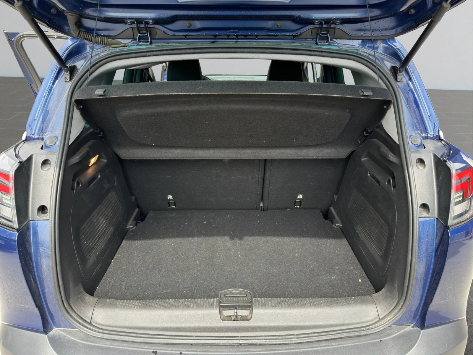 Opel Crossland X Innovation ENG-3 CYL 1.2L ALUM TURBO EB2, снимка 15 - Автомобили и джипове - 54213950