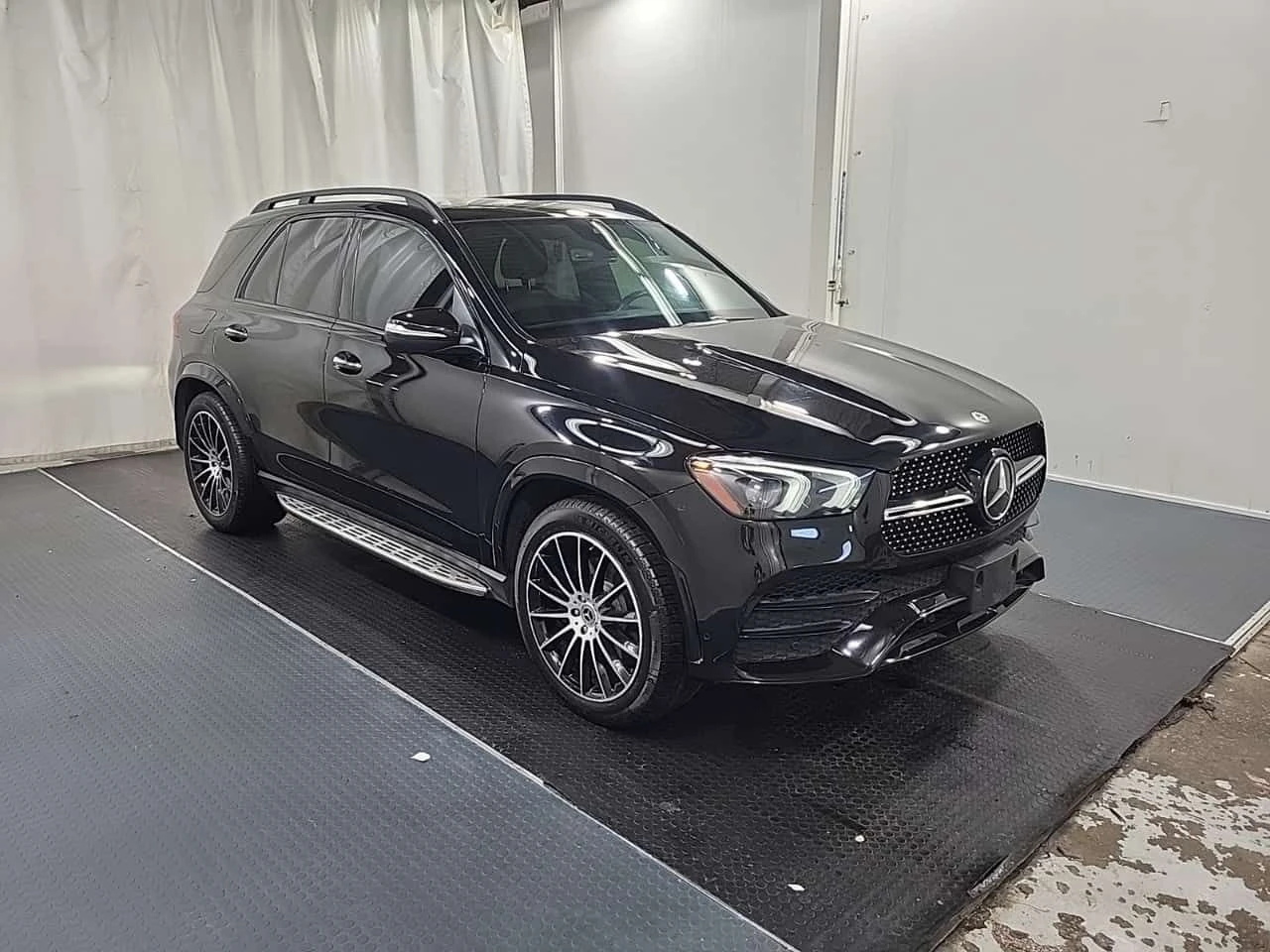 Mercedes-Benz GLE * 350 * CARFAX * ЦЕНА ДО БГ, снимка 2 - Автомобили и джипове - 54728177