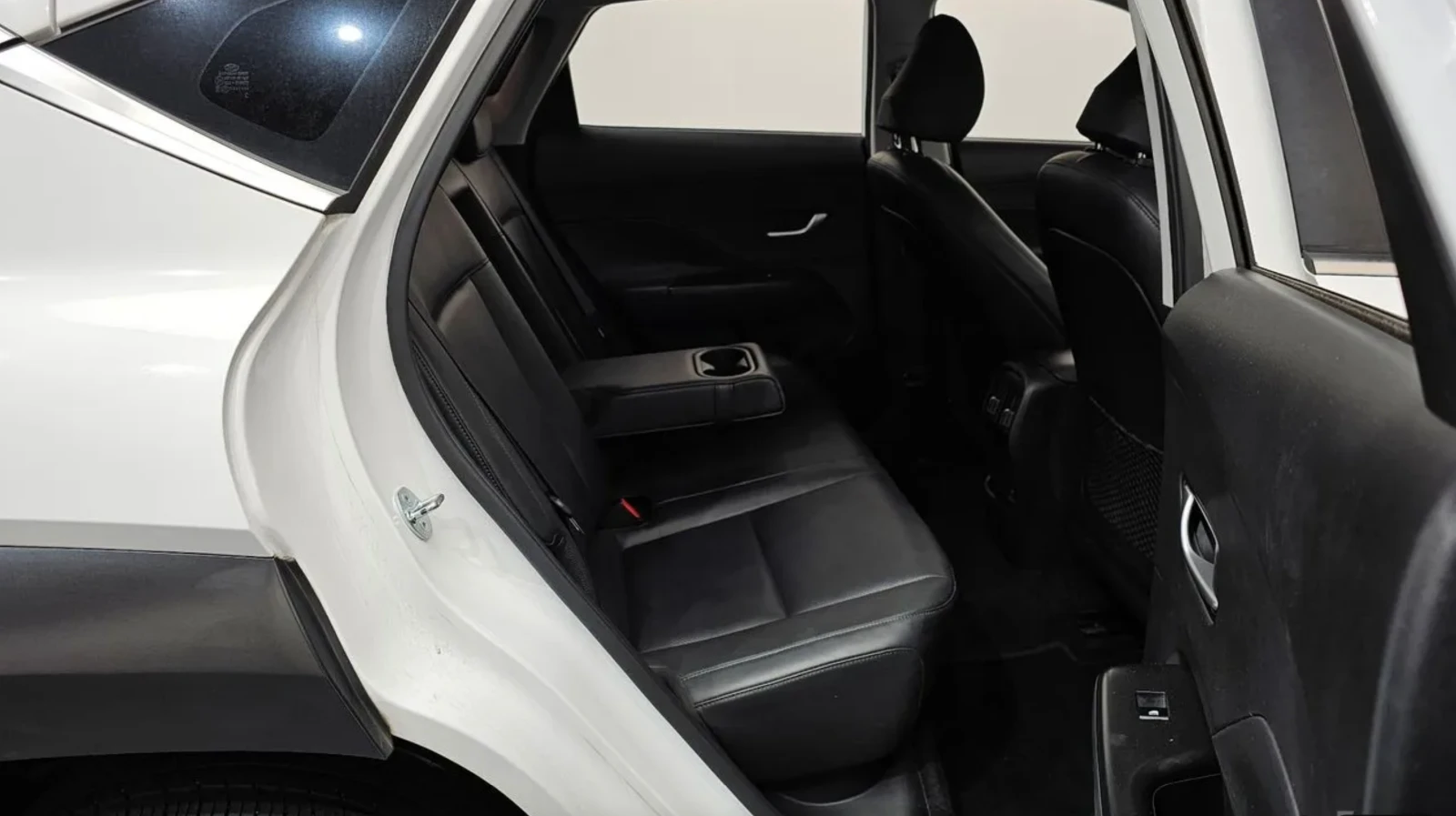 Hyundai Kona 1.6T* PREMIUM* КРАЙНА ЦЕНА* , снимка 9 - Автомобили и джипове - 54915801