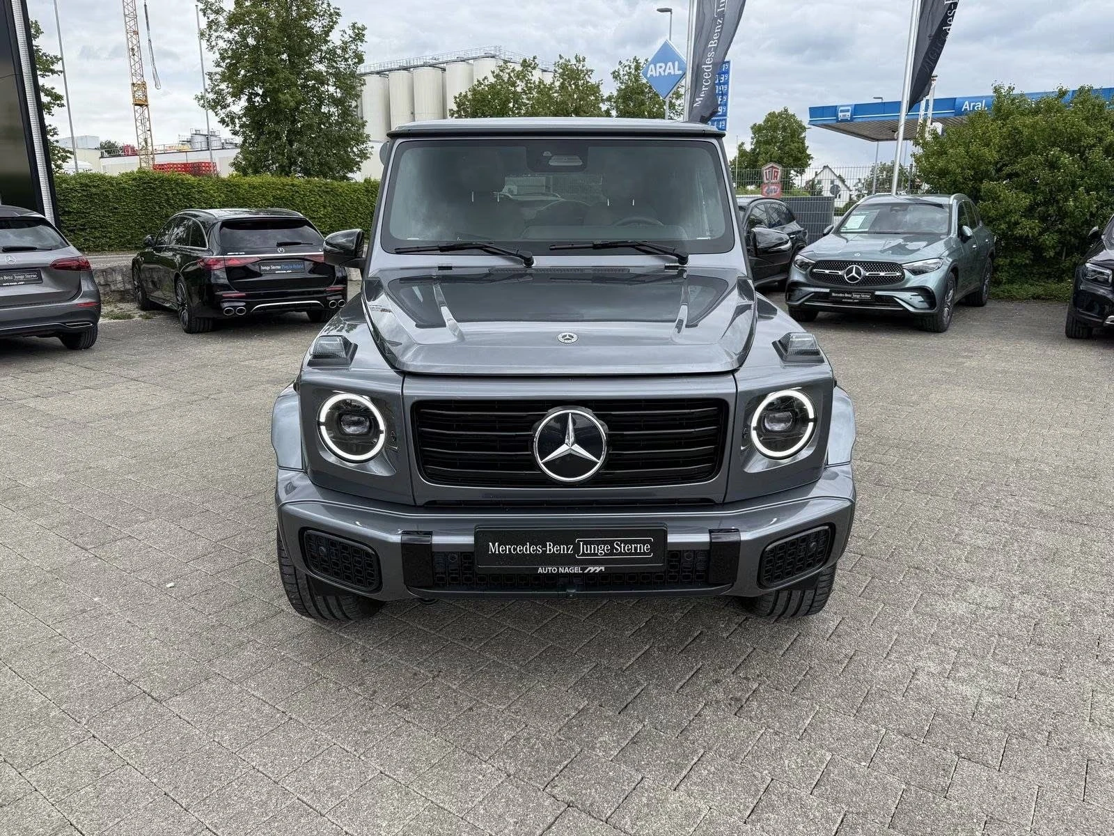 Mercedes-Benz G 450 450 d AMG* Exclusive* Night* DISTR* Burmester, снимка 2 - Автомобили и джипове - 54955442