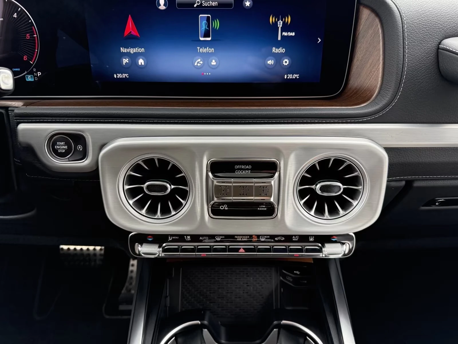 Mercedes-Benz G 450 450 d AMG* Exclusive* Night* DISTR* Burmester, снимка 13 - Автомобили и джипове - 54955442