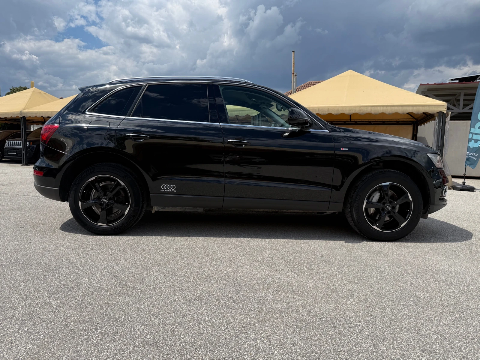 Audi Q5 2.0TDI S-LINE FACELIFT 190к.с. - 100% РЕАЛНИ КМ !!, снимка 4 - Автомобили и джипове - 55262951
