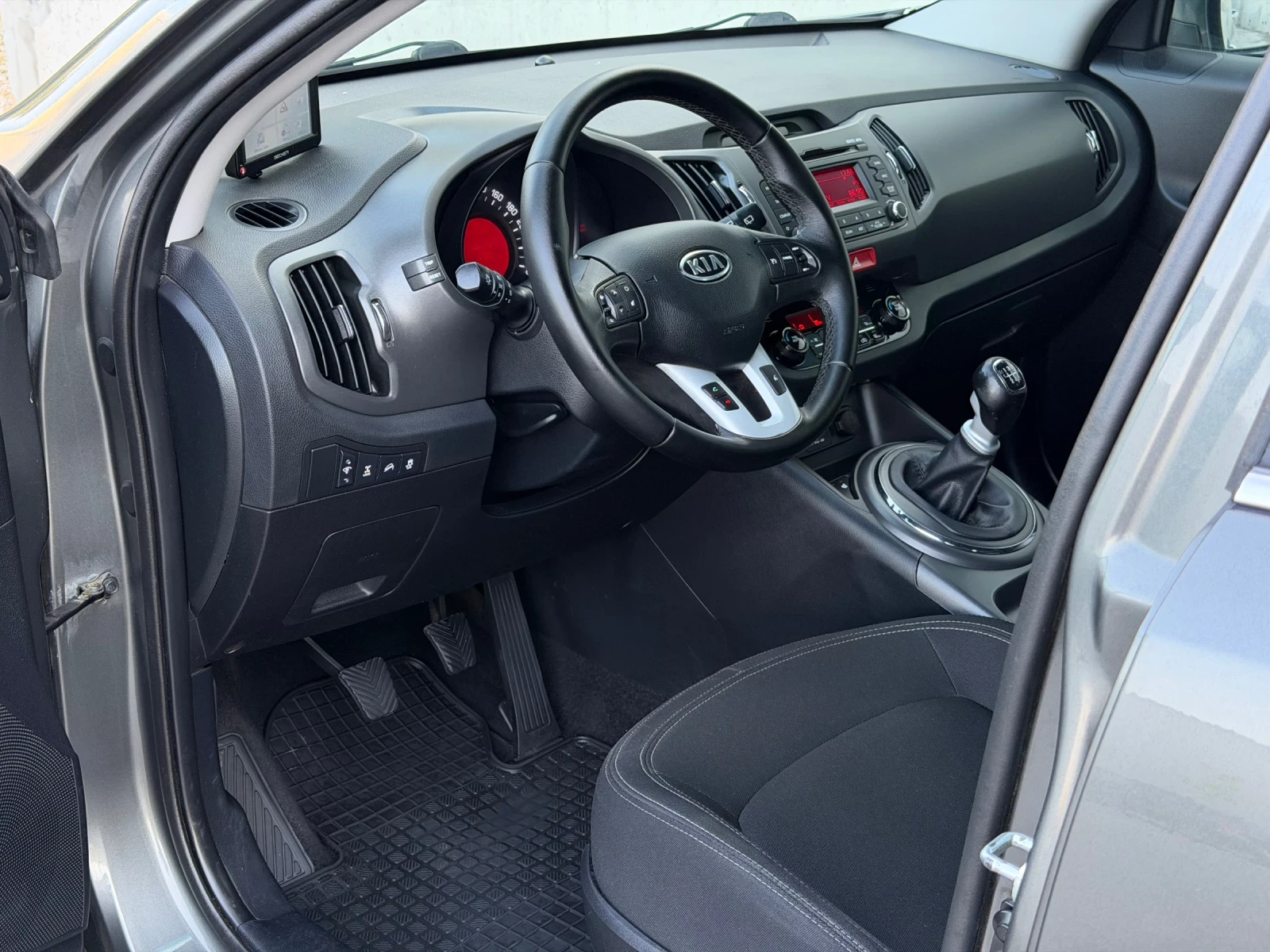Kia Sportage 2.0CRDi 136кс * 4х4* * Камера* , снимка 10 - Автомобили и джипове - 55771974