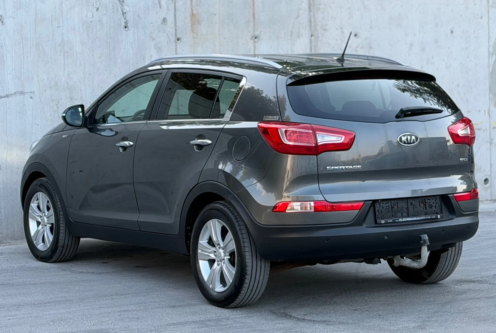 Kia Sportage 2.0CRDi 136кс * 4х4* * Камера* , снимка 4 - Автомобили и джипове - 55771974