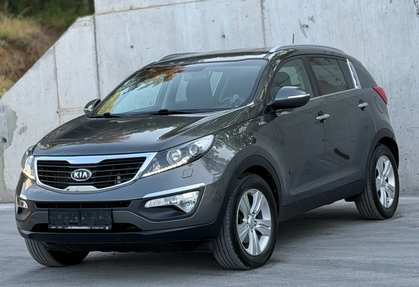 Kia Sportage 2.0CRDi 136кс * 4х4* * Камера* , снимка 3 - Автомобили и джипове - 55771974