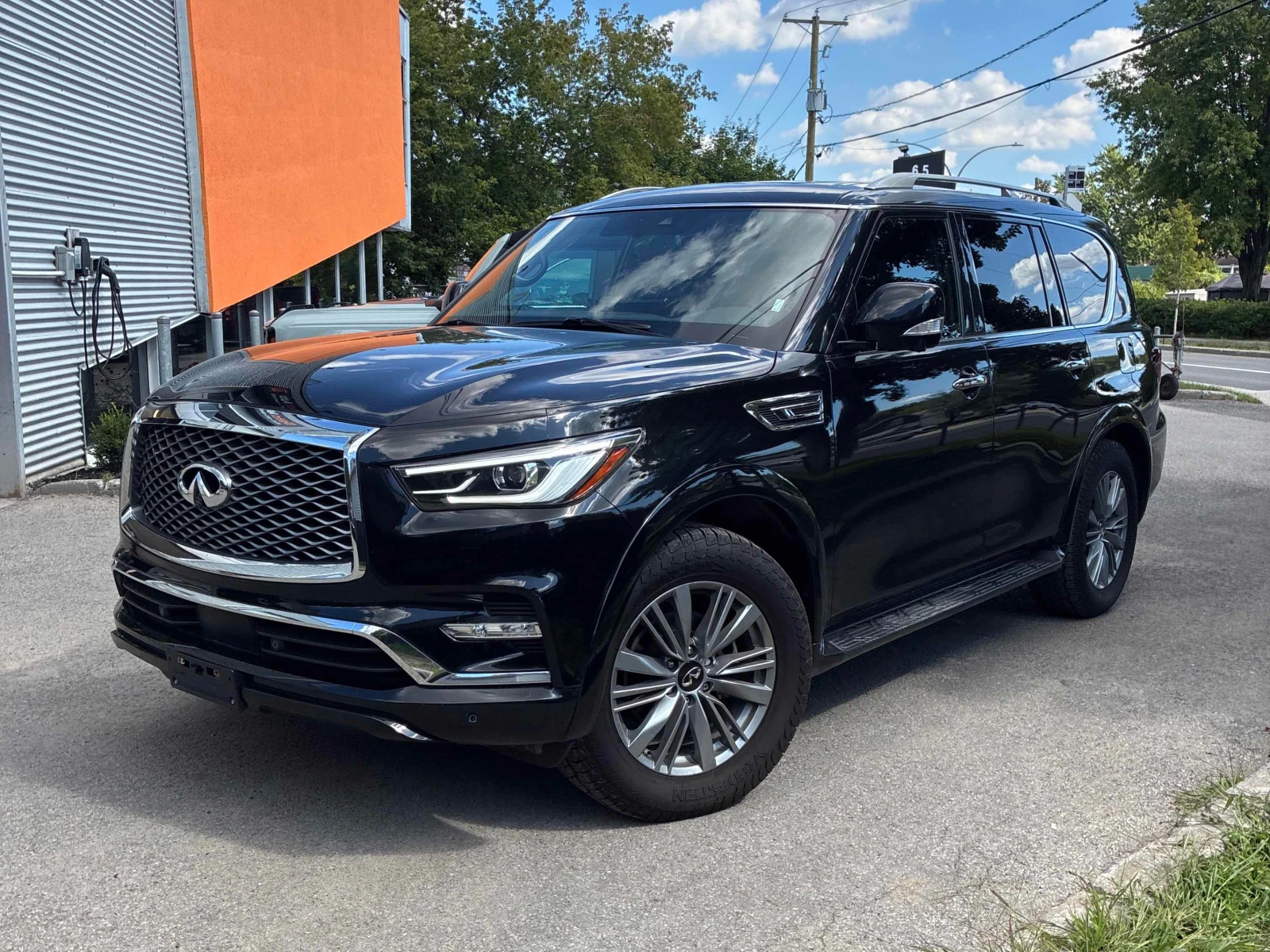 Infiniti QX80  LUXE / DISTRONIC / ОБДУХВАНЕ / D