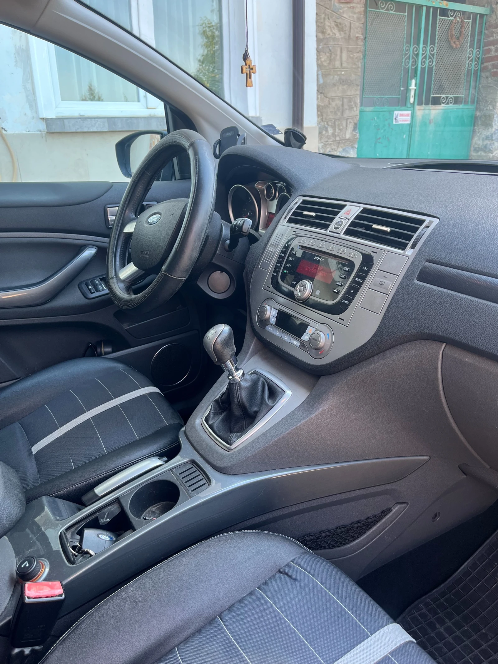 Ford Kuga, снимка 9 - Автомобили и джипове - 56325940